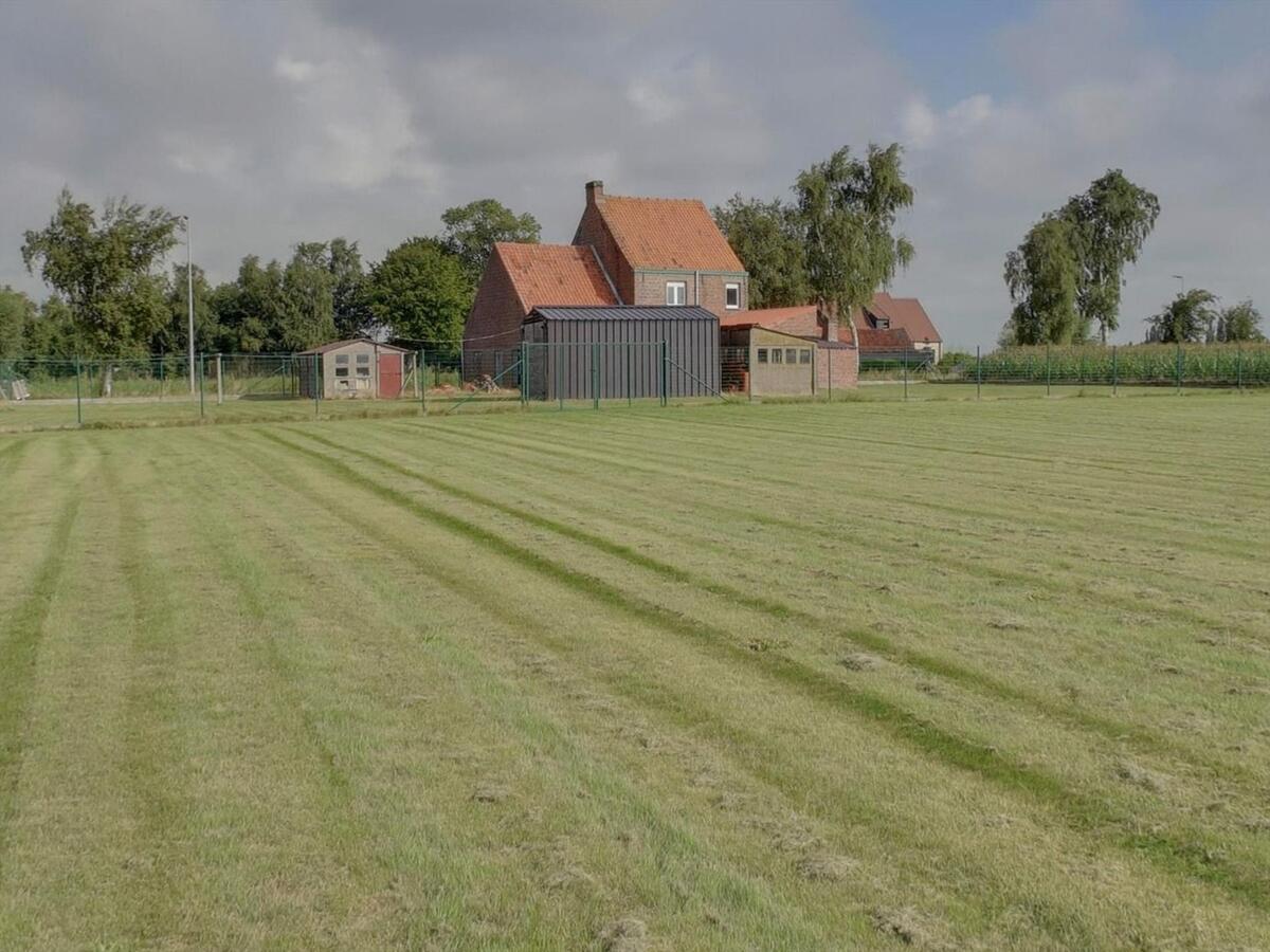 rustig gelegen bouwgrond van 3.408m² 