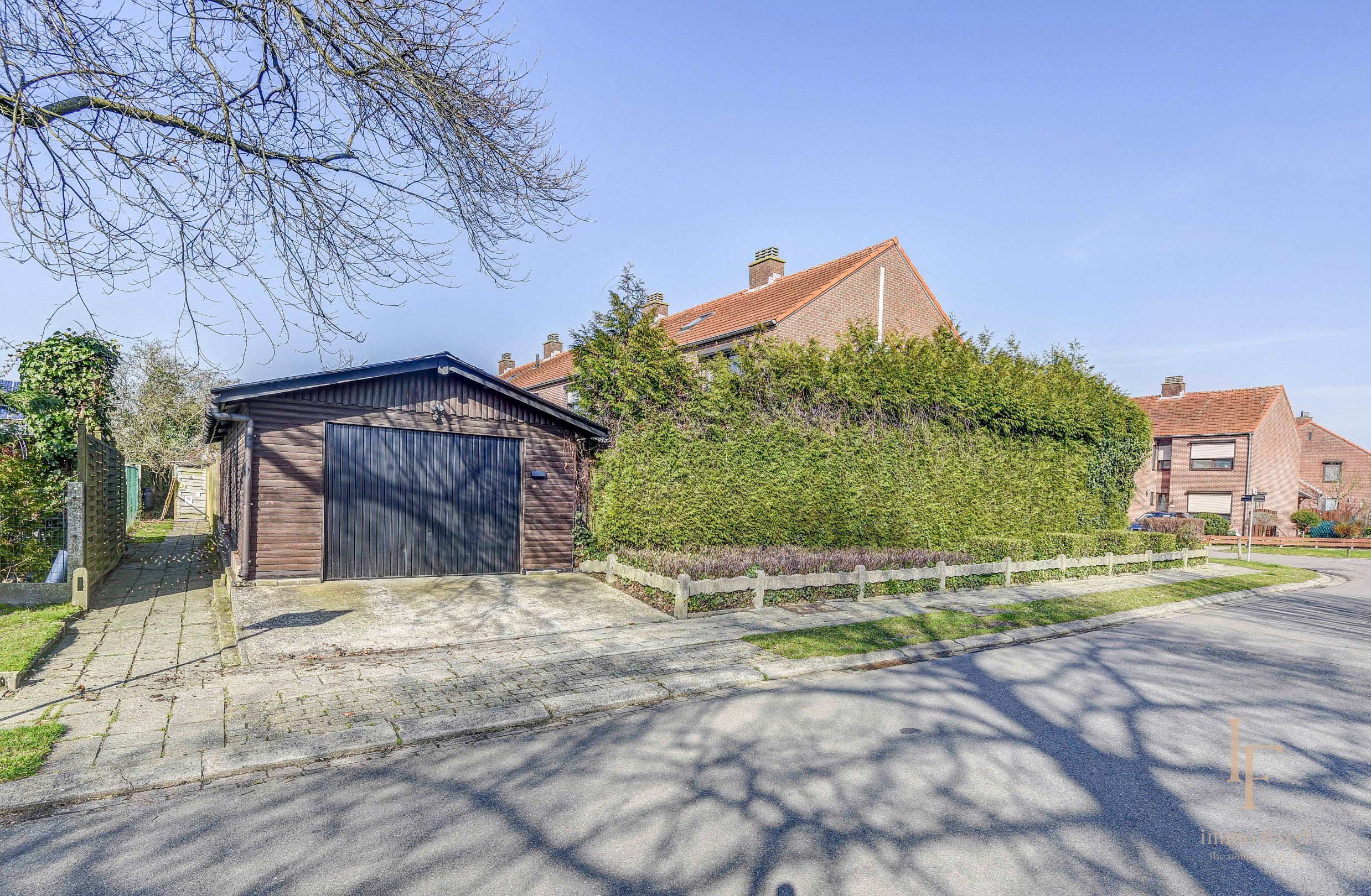 Charmante gezinswoning met groot terras en tal van mogelijkheden! 