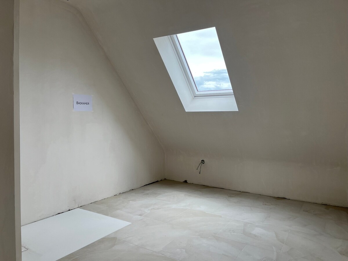 Afgewerkt nieuwbouw app. (3 slpks.) in Residentie Martinus 