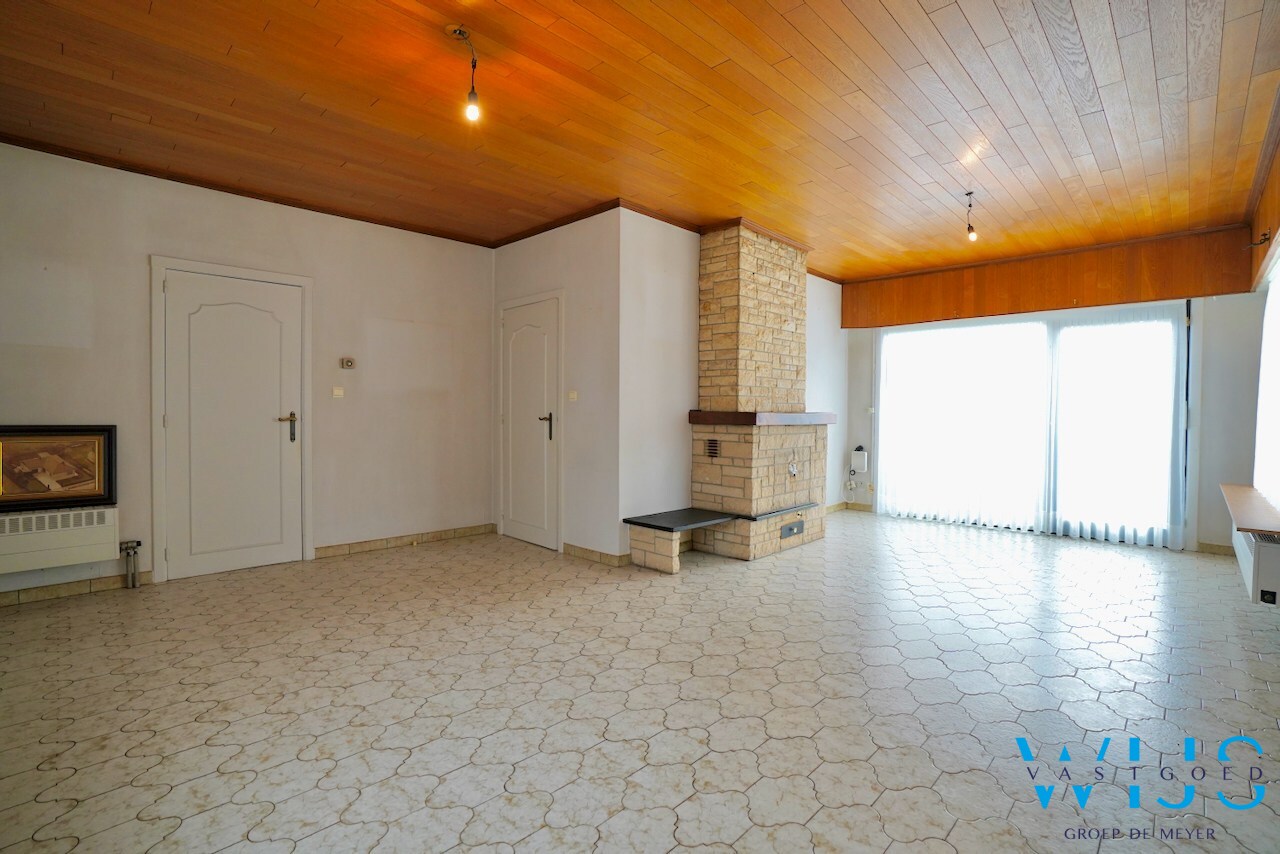 Open bebouwing in rustige woonwijk te Kluizen! 