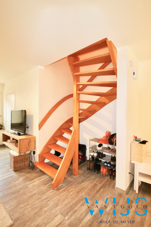 Toffe instapklare woning in hartje Eeklo ! 