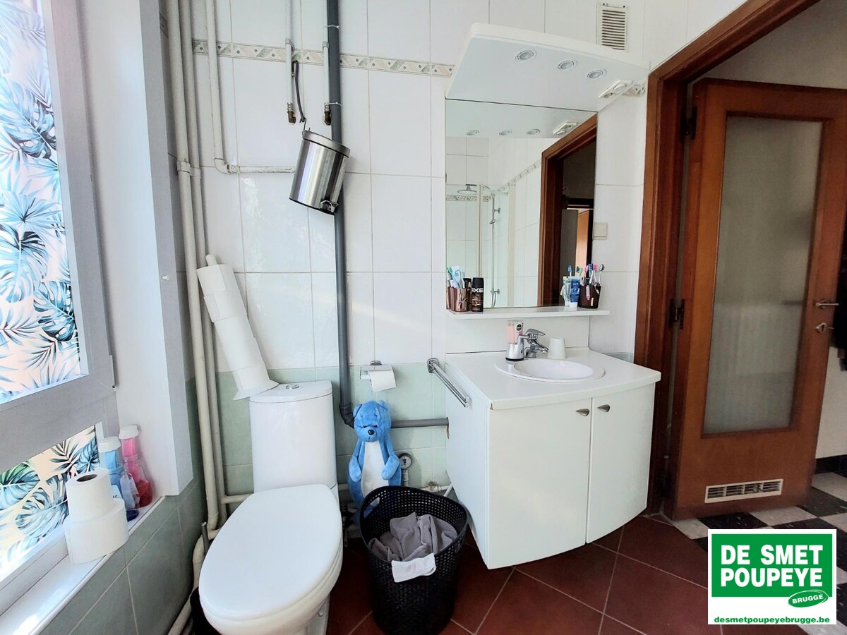 Appartement met terras en garage 