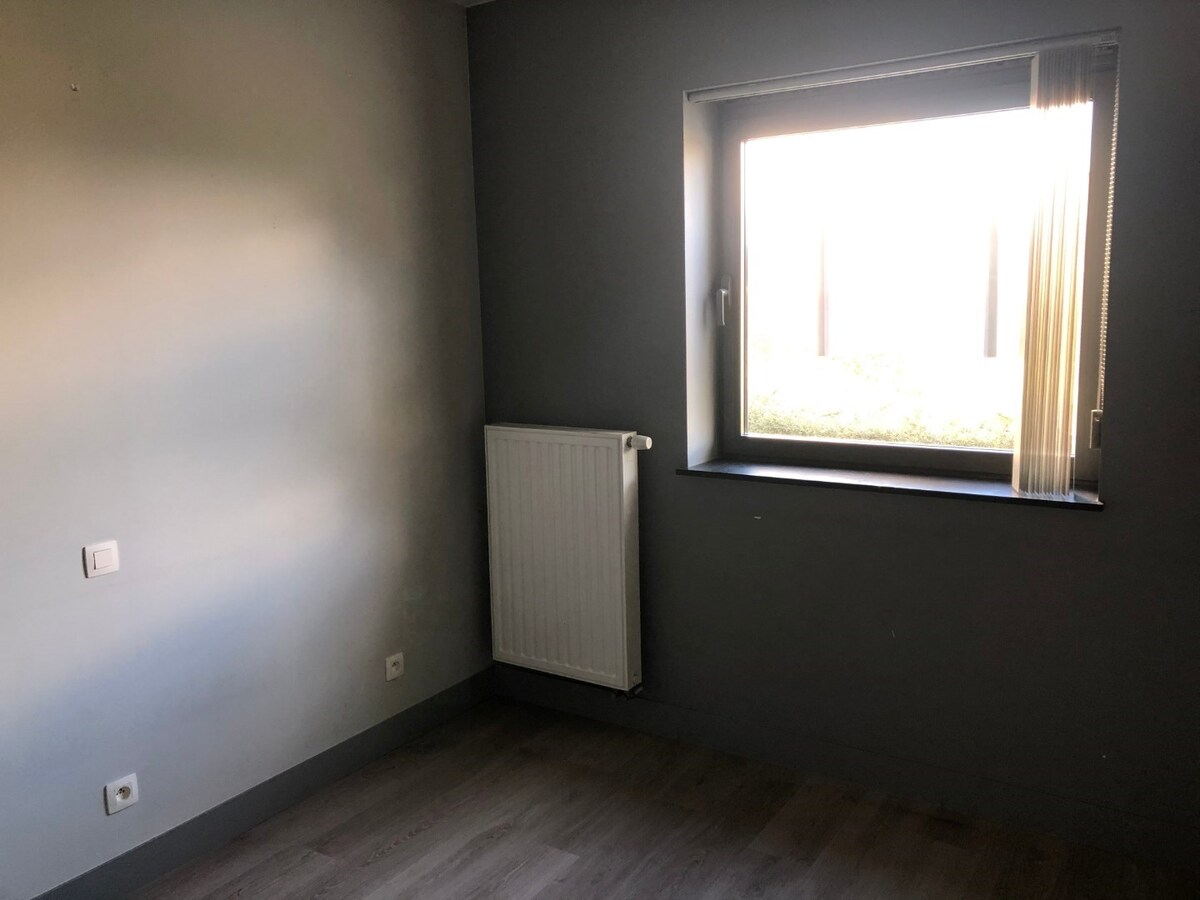 2-slpk-appartement op top locatie (incl. ondergrondse staanplaats!!). 
