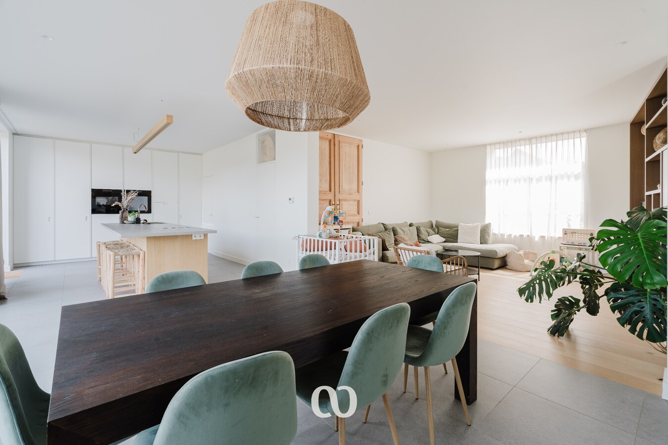 Prachtig gerenoveerde gezinswoning met 4 slaapkamers in Kruisem 