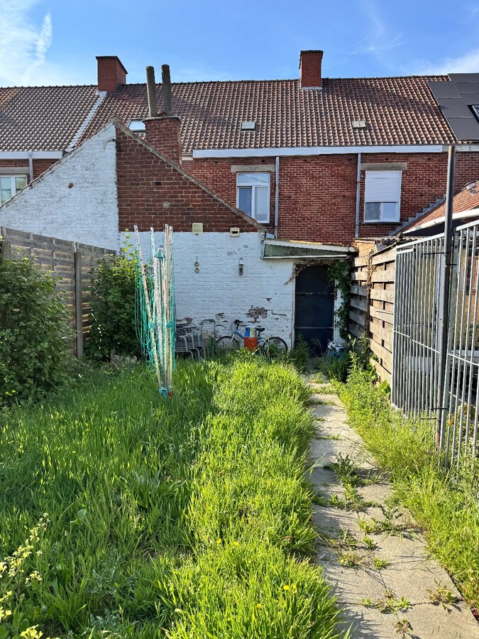 Woning met 3 slaapkamers en tuin te Roeselare 