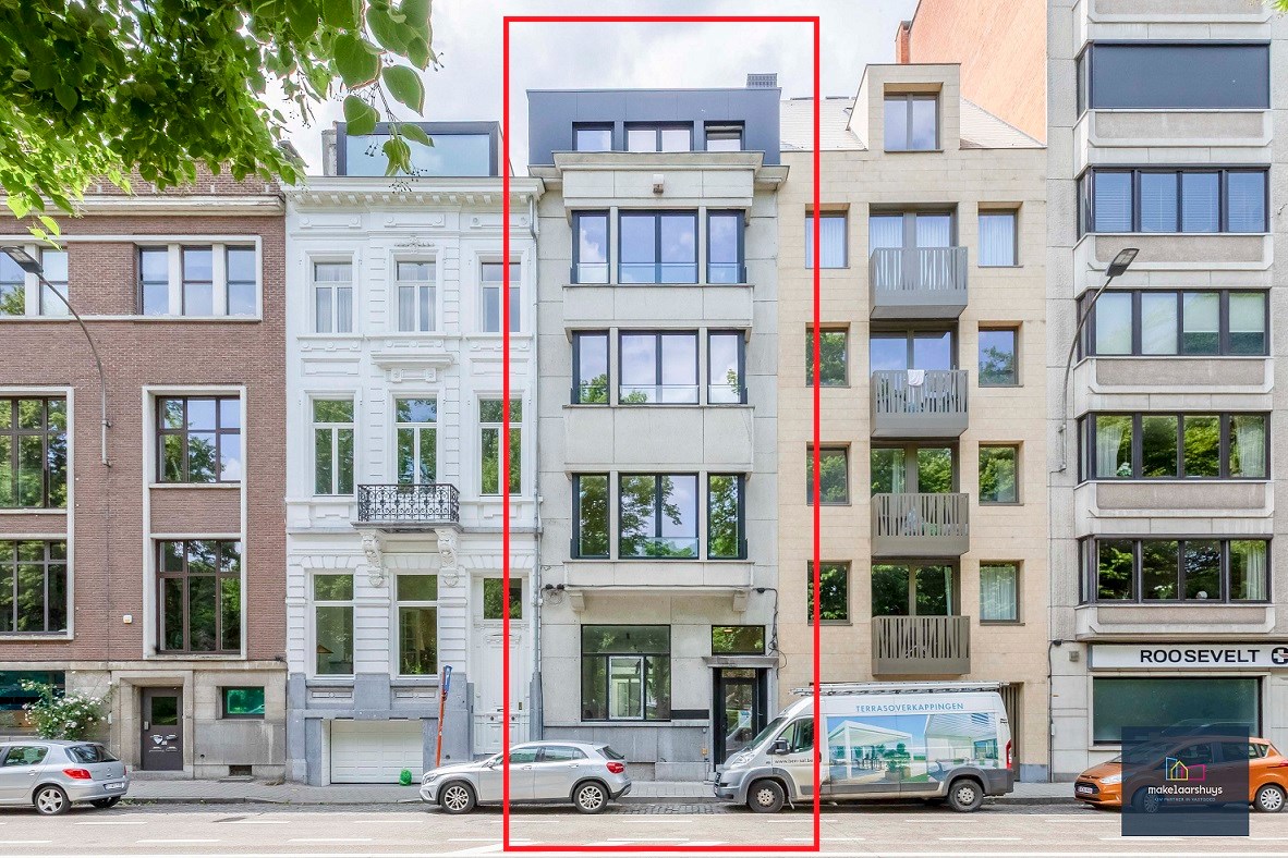 Nieuw 2 slaapkamerappartement  met praktijkmogelijkheden 