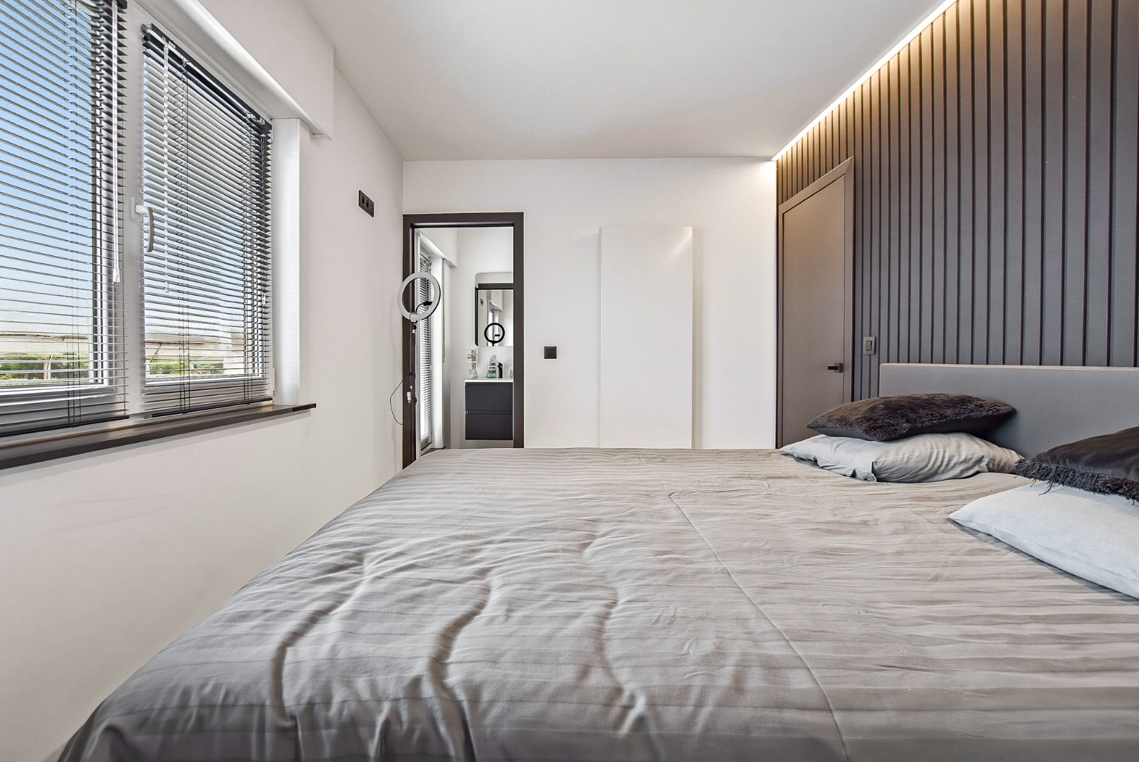 Exclusief penthouse (99m²) met maar liefst 100m² dakterras te Sint-idesbald (Koksijde). 
