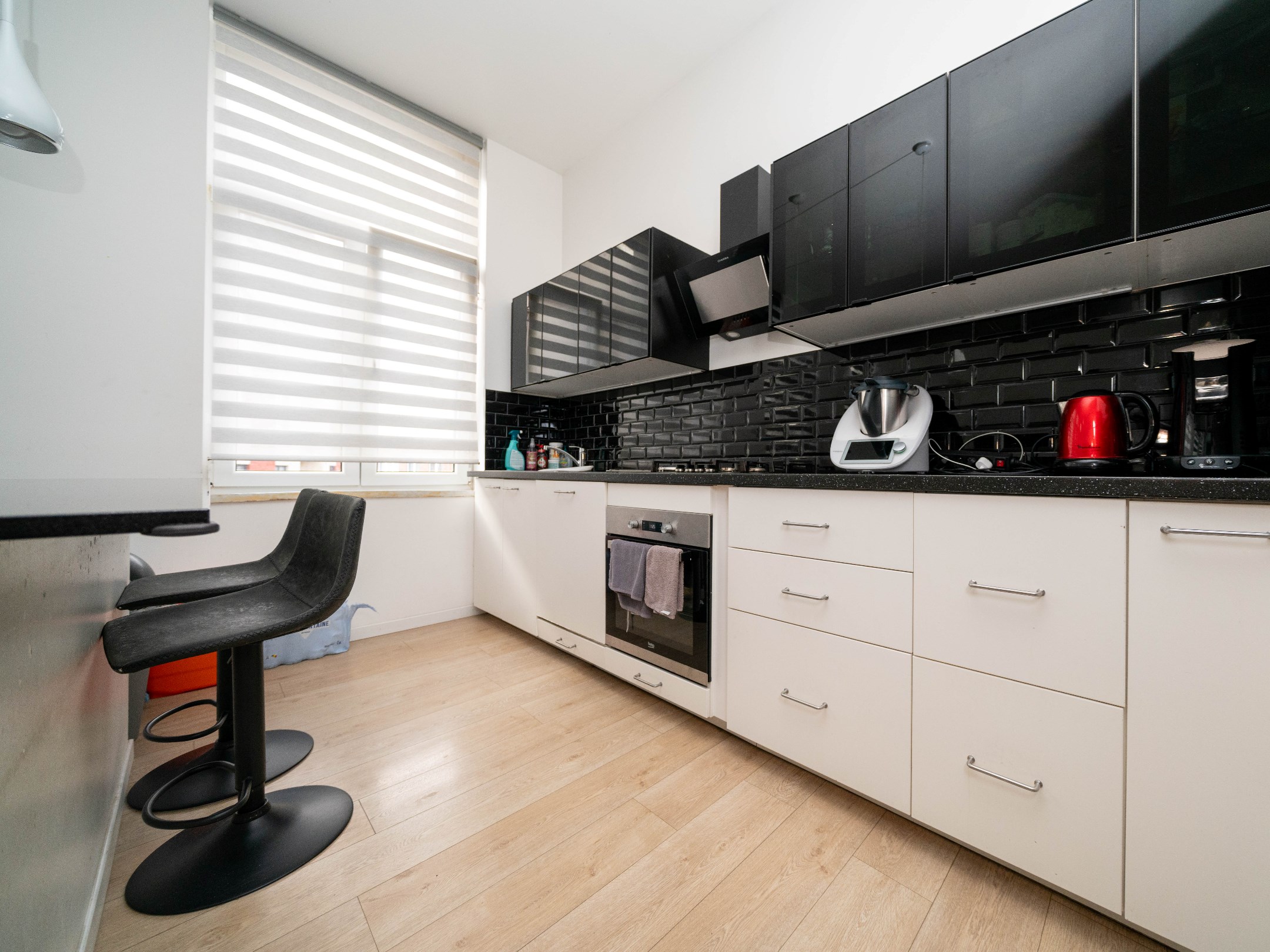 Ruime woning met 5 kamers, 4 badkamers en tuin 