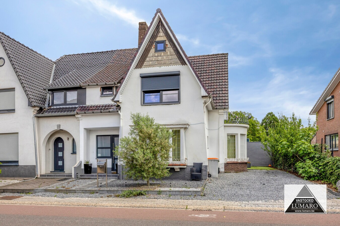 Half-open woning met karakter en grote leefruimtes 