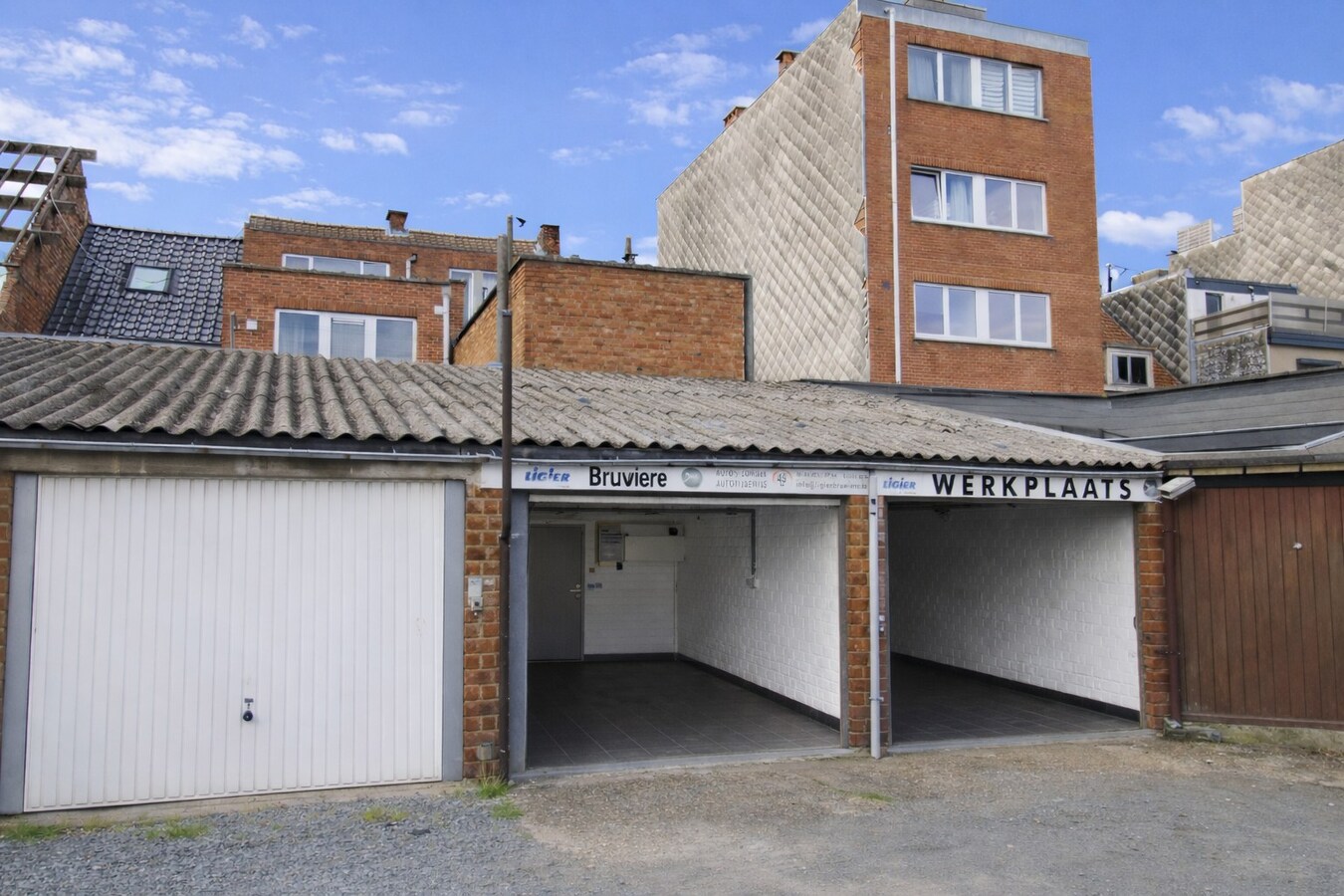 Te koop in Sint-Niklaas: uitzonderlijk handelshuis met woonst en duplex appartement, met optionele garageboxen en sterk opbrengstpotentieel 