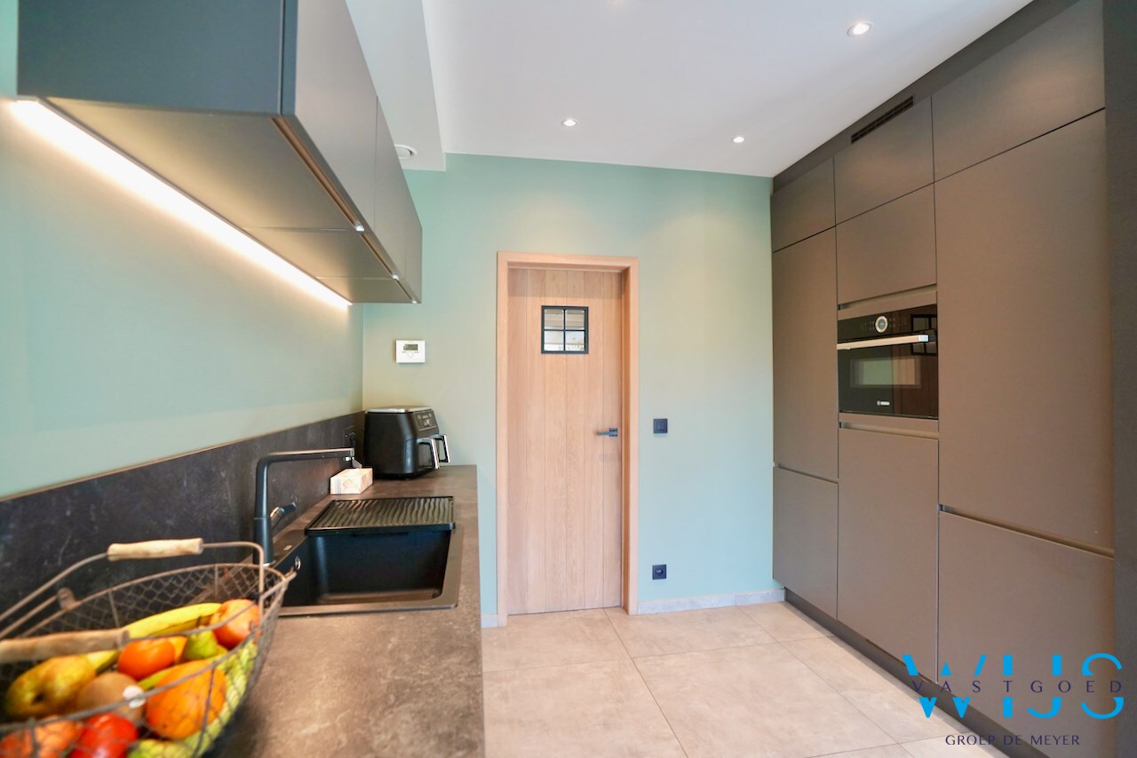 Prachtige HOB met unieke afwerking te Bassevelde ! 