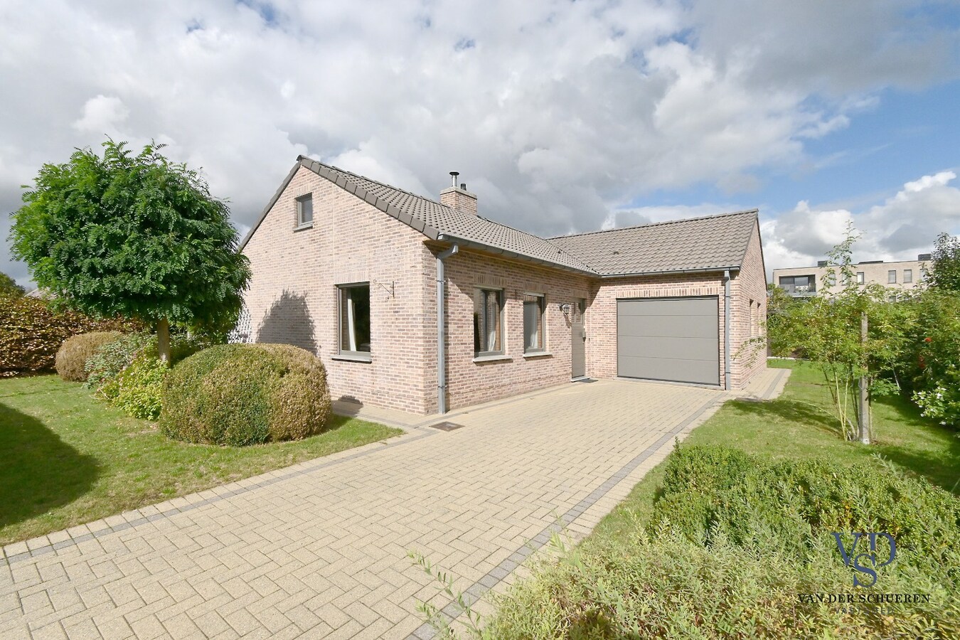 Tijdloze bungalow in een residentiële verkaveling 