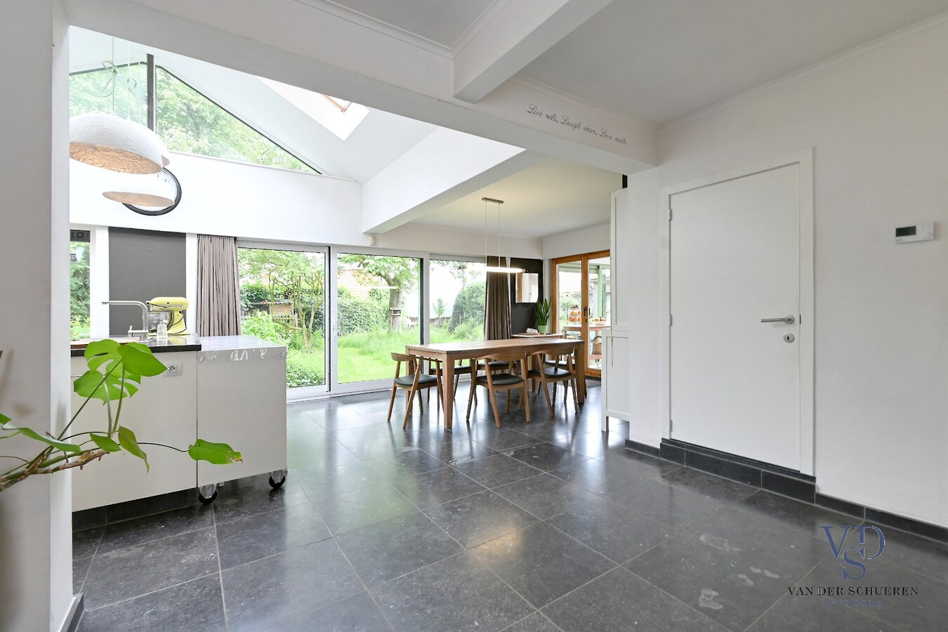 Ruim (> 280 m²) en ecologisch wonen. 