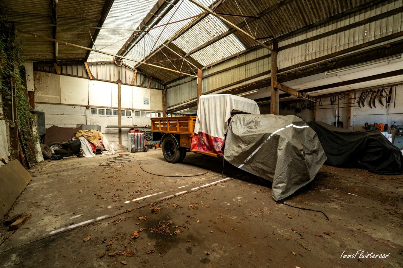 Rustig gelegen woning met bijgebouwen op ca. 3.990 m2 te Balen (Optie aankoop aanpalend weiland van ca. 8.235 m2) 