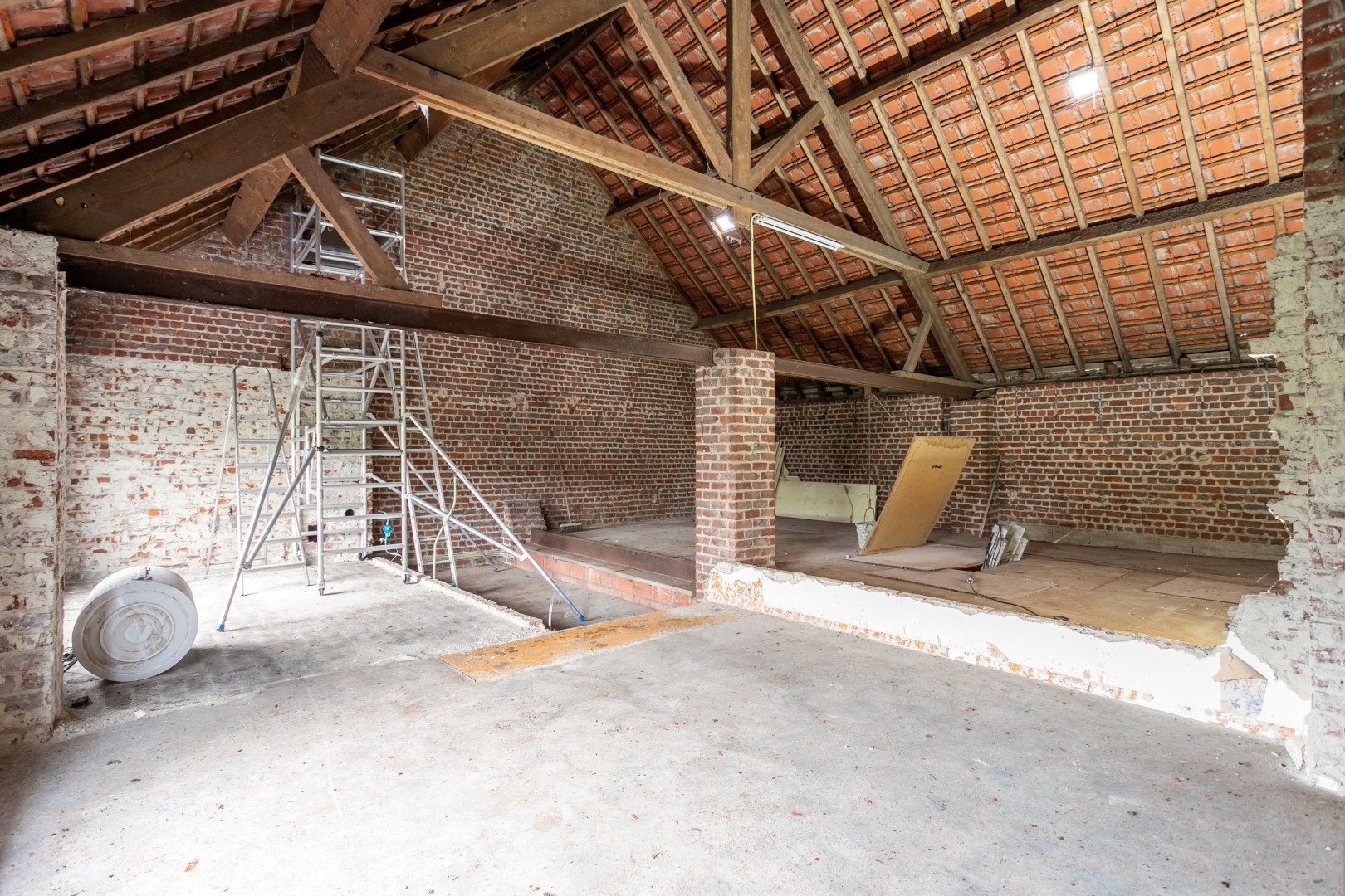 Ruime woning met veel potentieel in een groene omgeving op 39a 