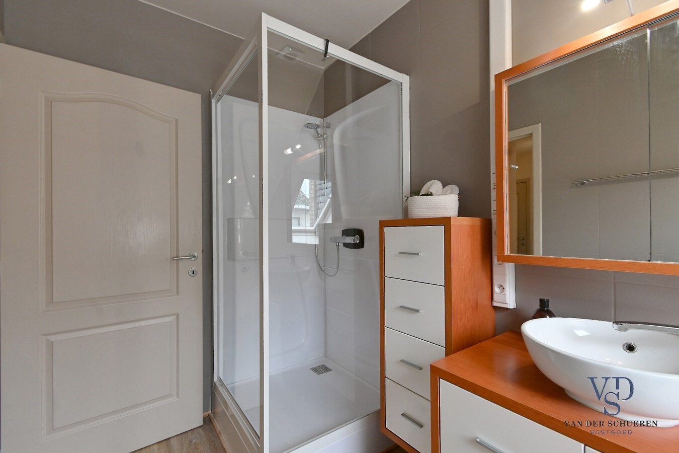Bijzonder praktische bel-étage-woning 