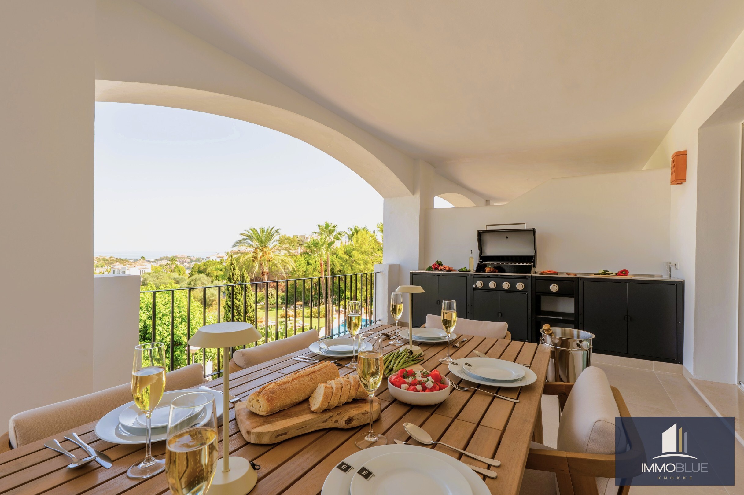 Appartement exclusif au design contemporain et au confort raffiné à Marbella 