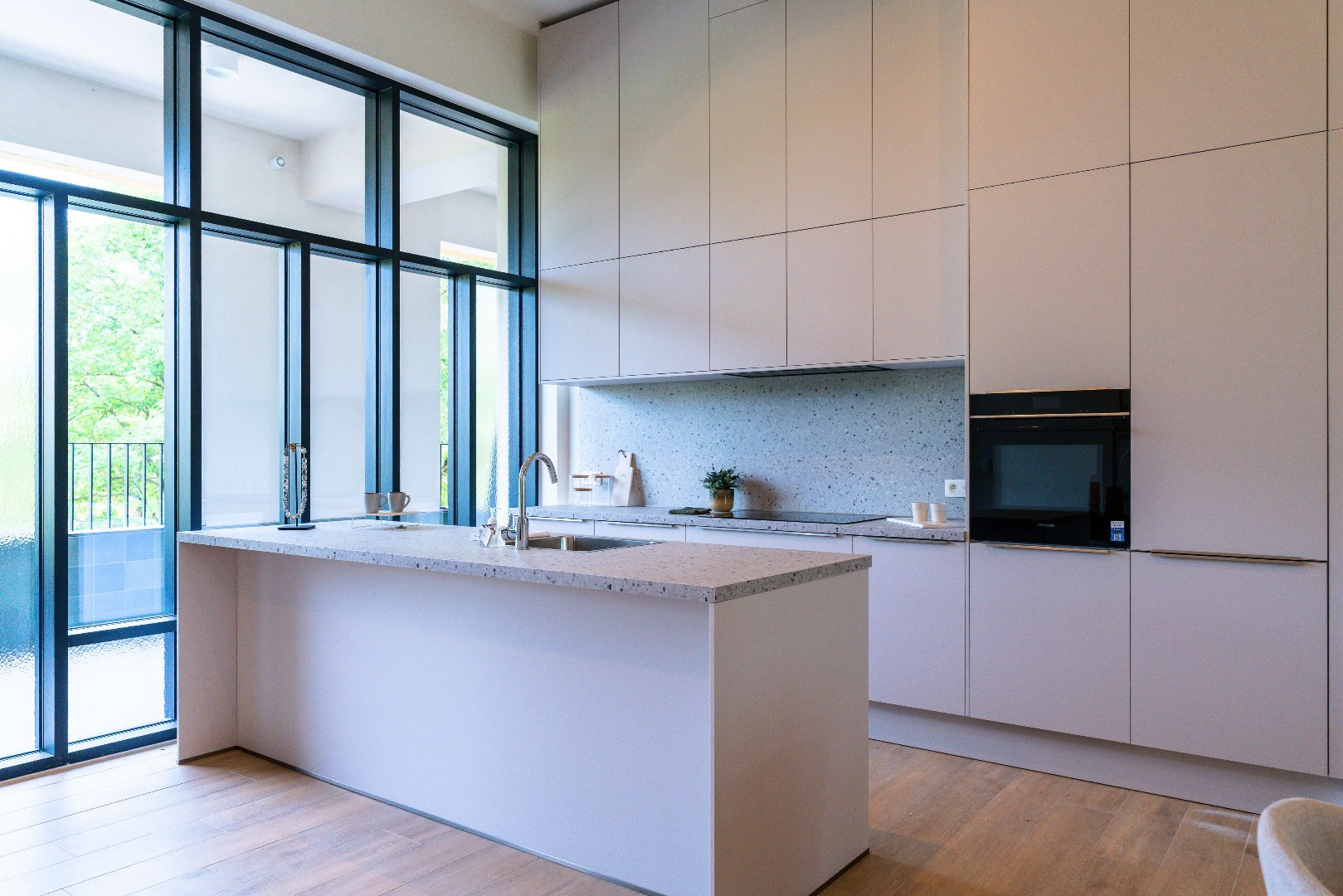 Instapklaar appartement in de stijlvolle Ambiorixkazerne 