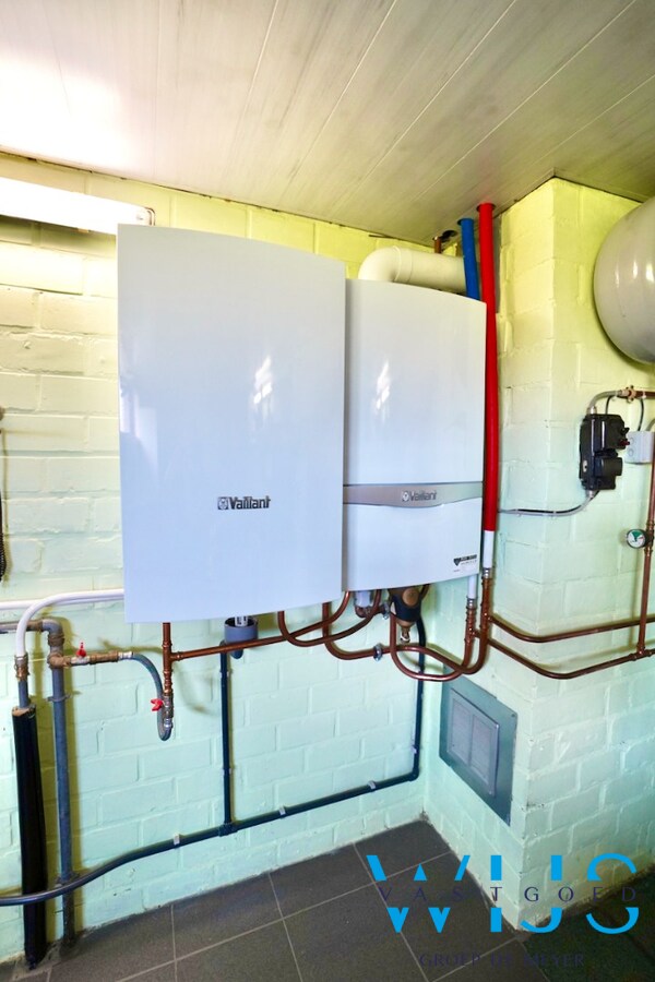 Ruime bungalow op 1000m² met prachtig uitzicht te Boekhoute ! 