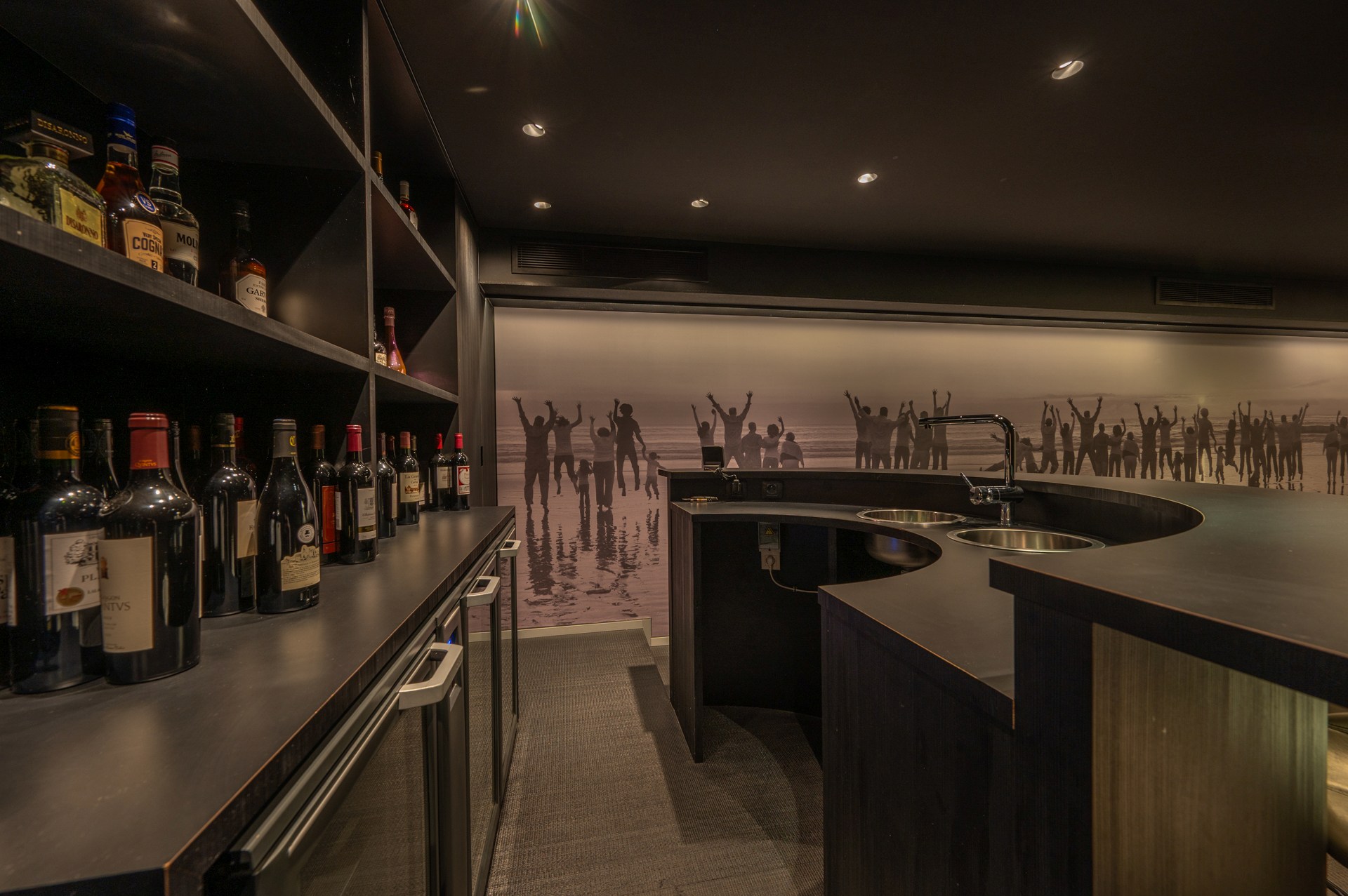 Villa exclusive entièrement meublée avec 5 chambres, piscine et double garage - emplacement prestigieux et calme près du Zoute. 