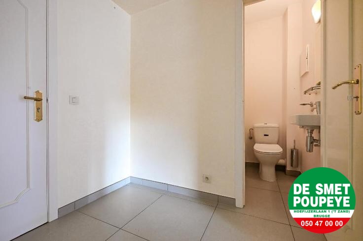 Zonnig hoekappartement nabij het station. 