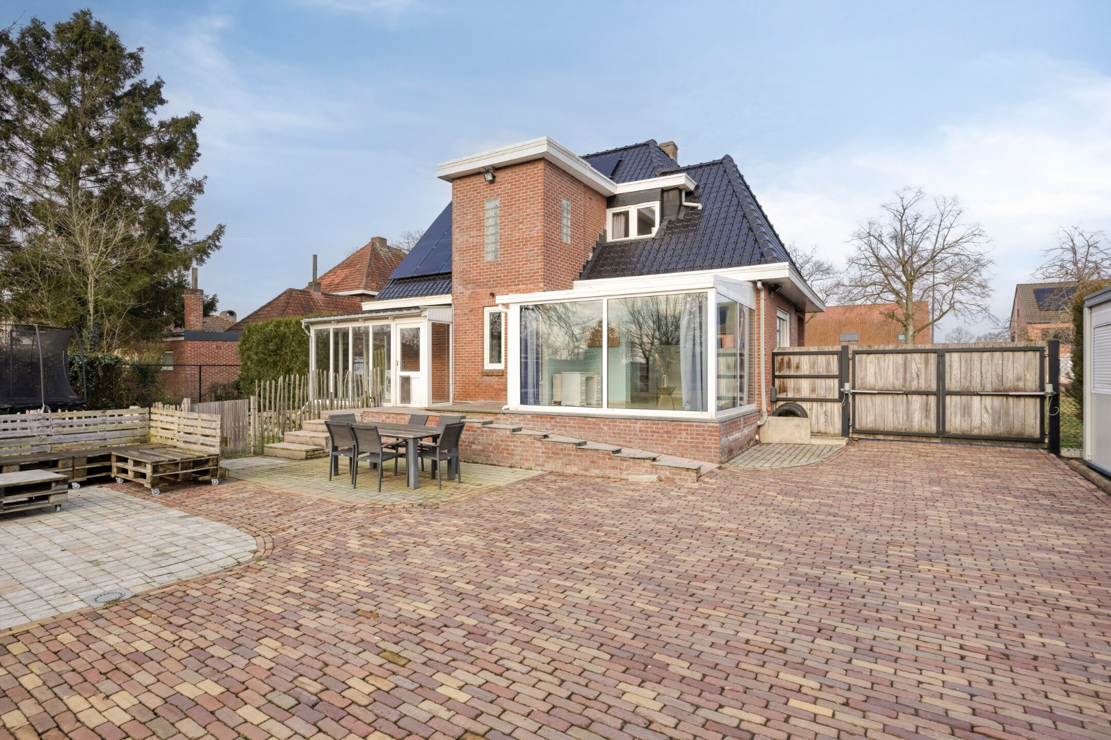 Charmante, instapklare gezinswoning met 4 slpk. op 18a 74ca in Lommel-Kerkhoven 