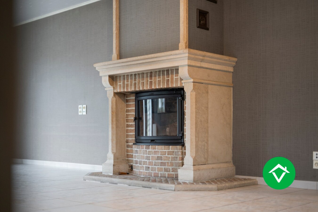 Kloeke woning met 4 slaapkamers in een woonwijk te Ichtegem. 