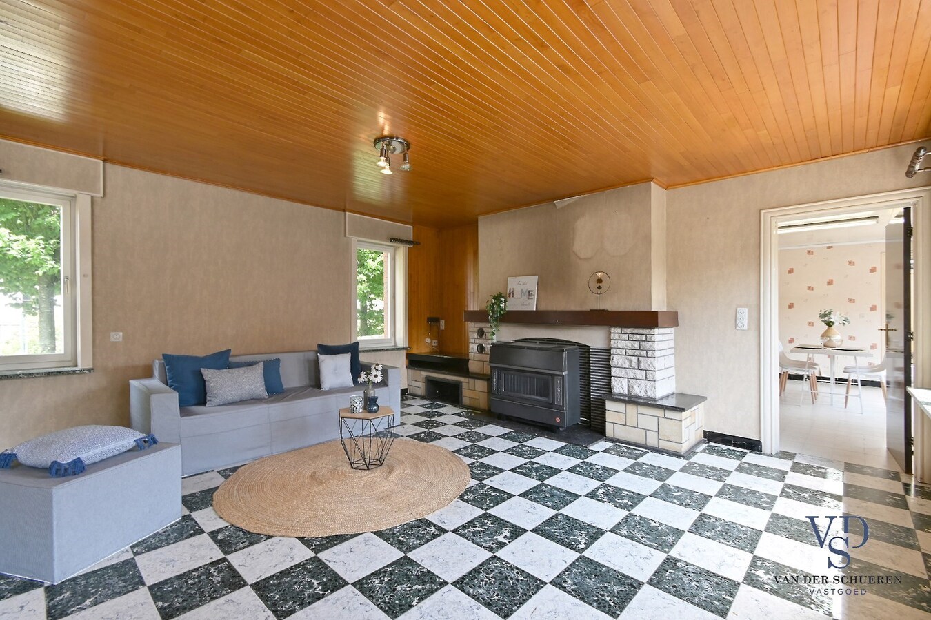 Degelijke eengezinswoning, landelijk gelegen 