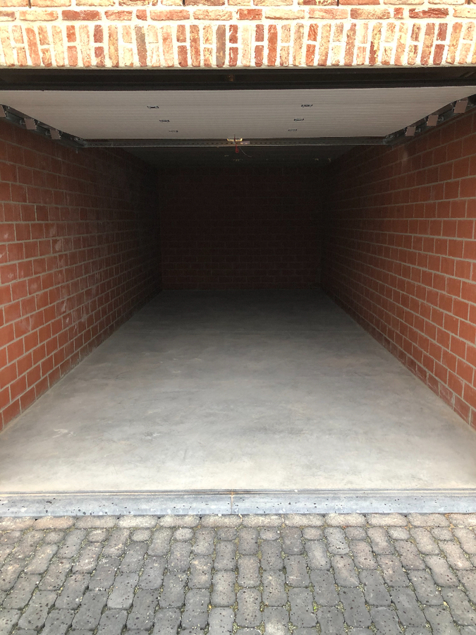 Verhuurd garage - Geel