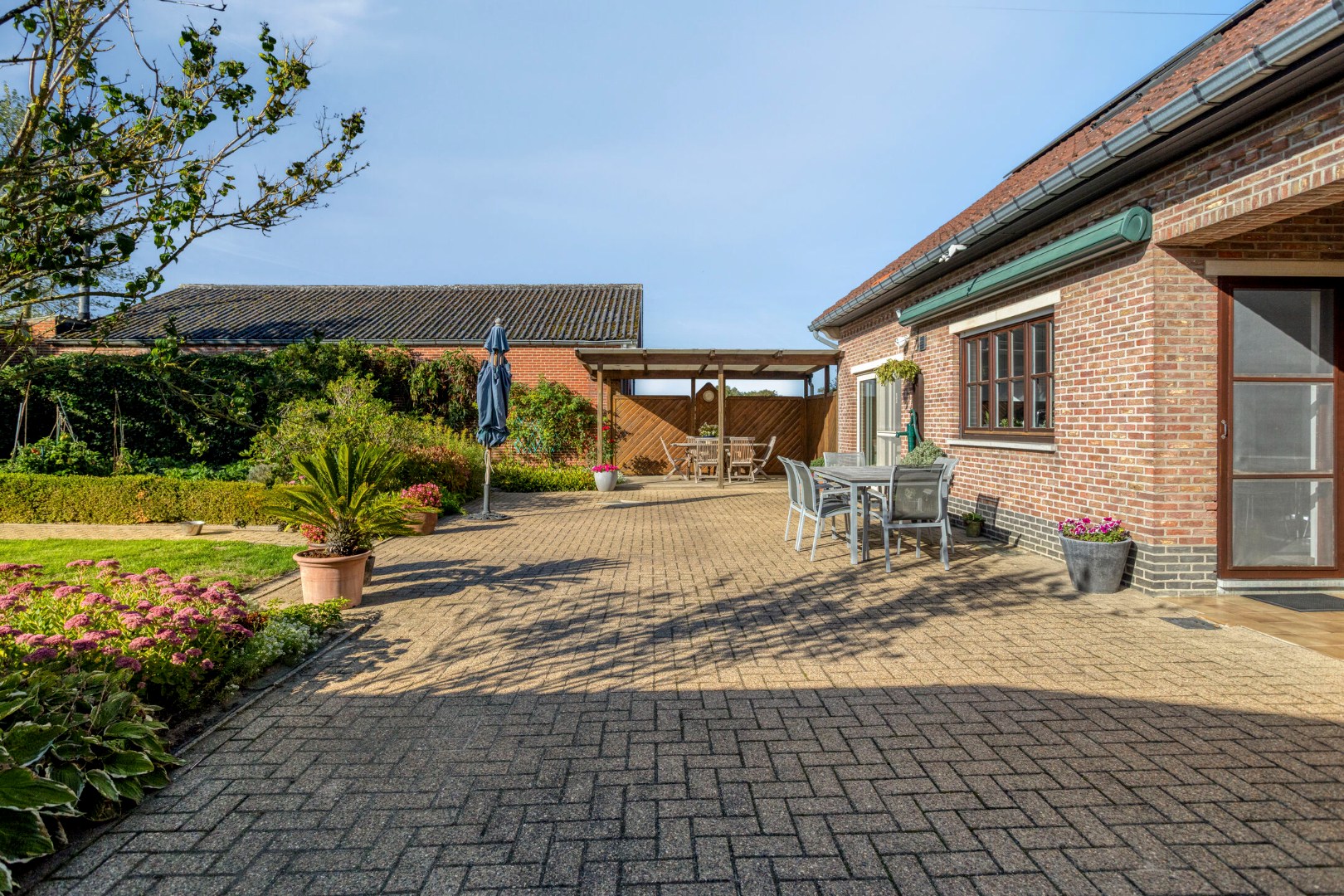 Open bebouwing met 3slaapkamers, bureau en 2 badkamers in Pellenberg! - EPC 240 kWh/m² - bewoonbare opp. 242 m² 