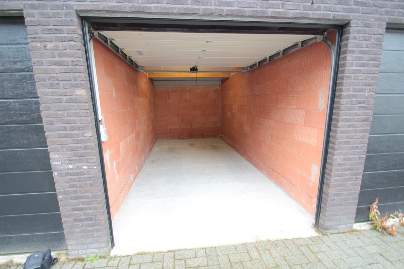 Te huur | Onder reservatie garage - Ardooie