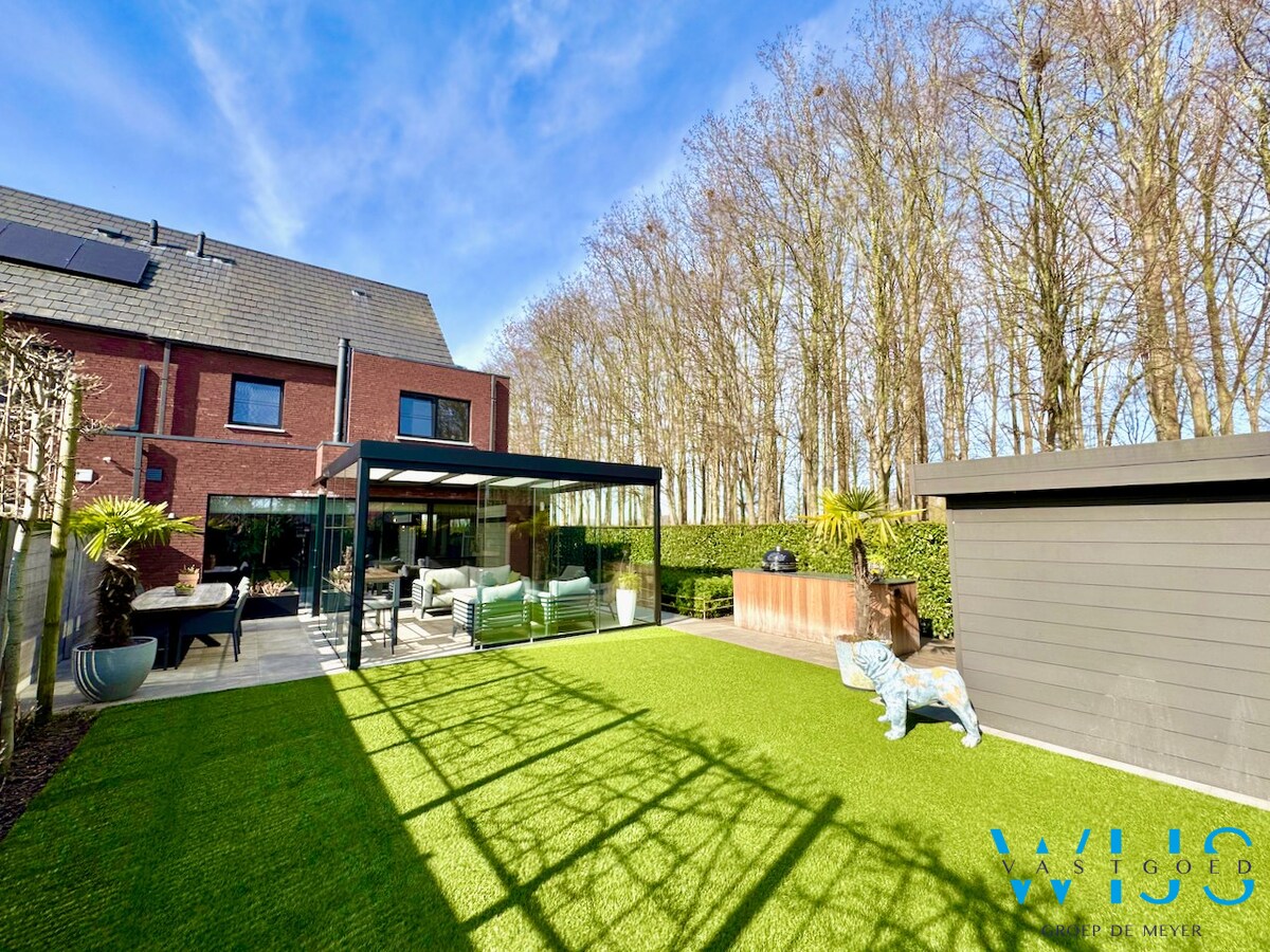 Prachtige HOB met unieke afwerking te Bassevelde ! 