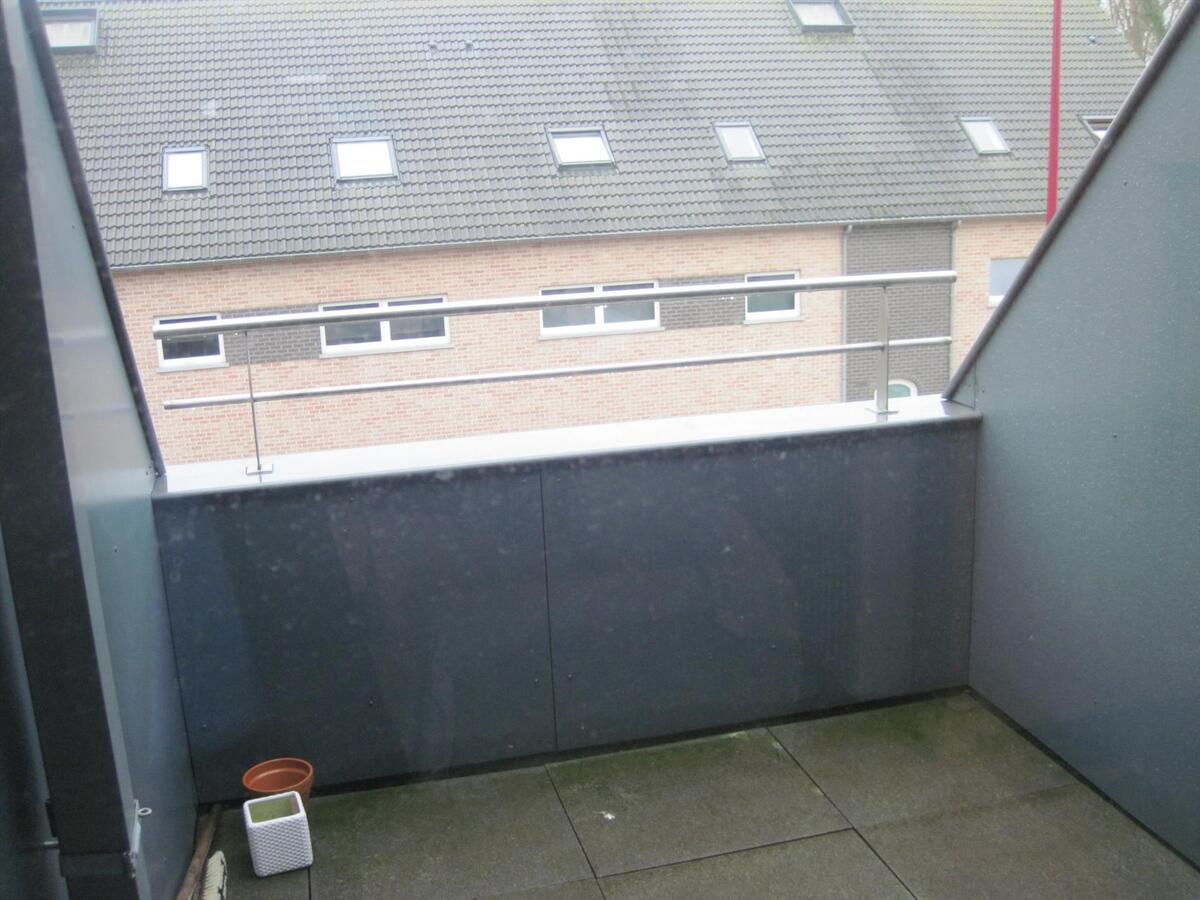 Duplex-appartement mét garage. 