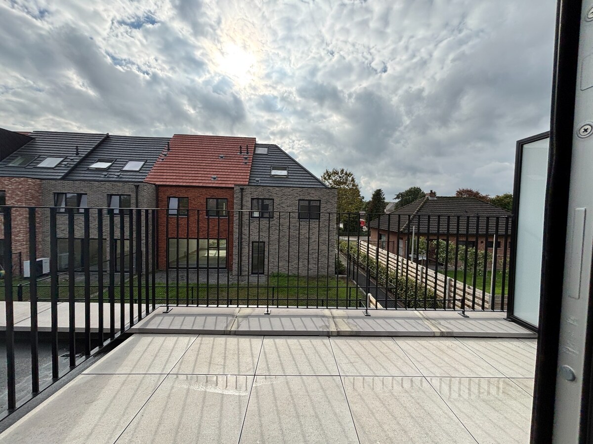 BEN nieuwbouwwoning (E-peil E30) met 3 slaapkamers in het centrum van Zoersel 