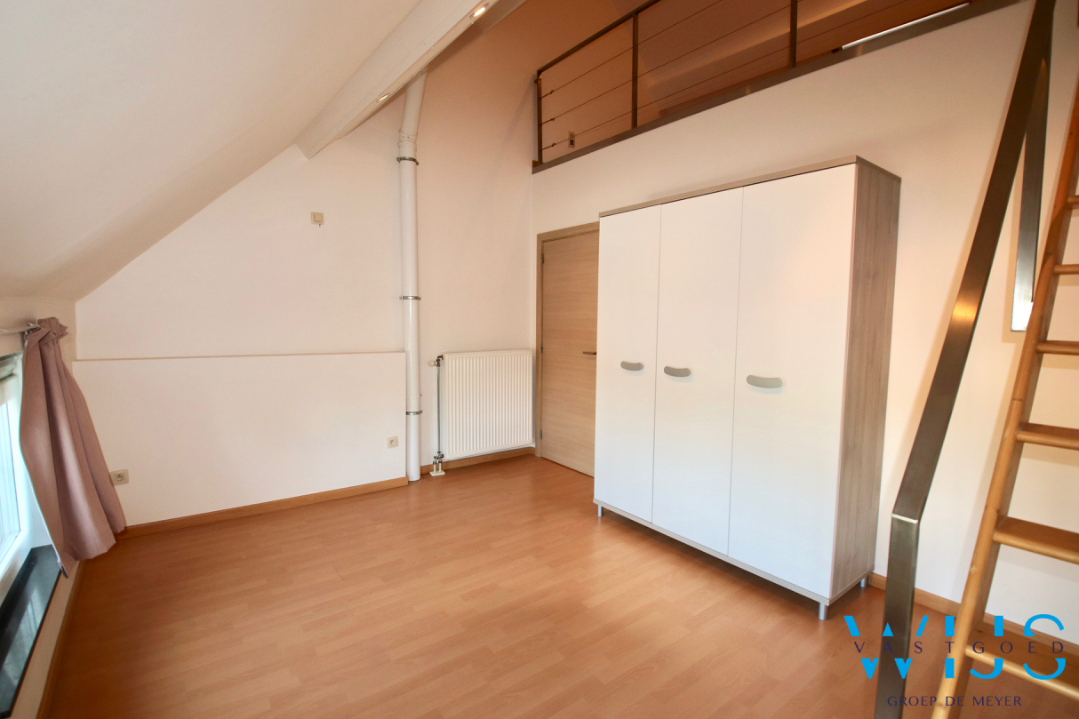 Instapklare en leuke gezinswoning in hartje EEKLO ! 