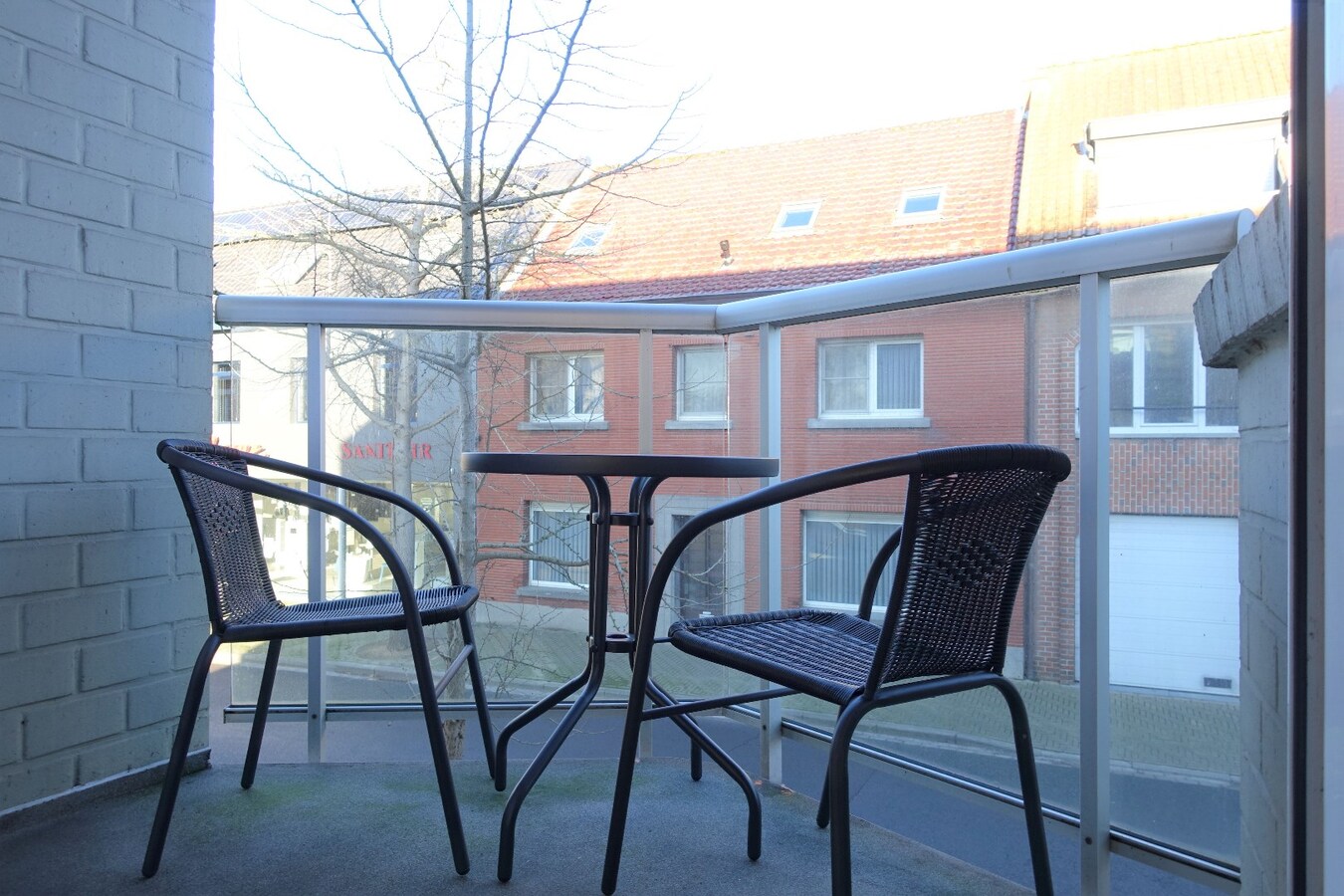 Instapklaar appartement met garagebox 