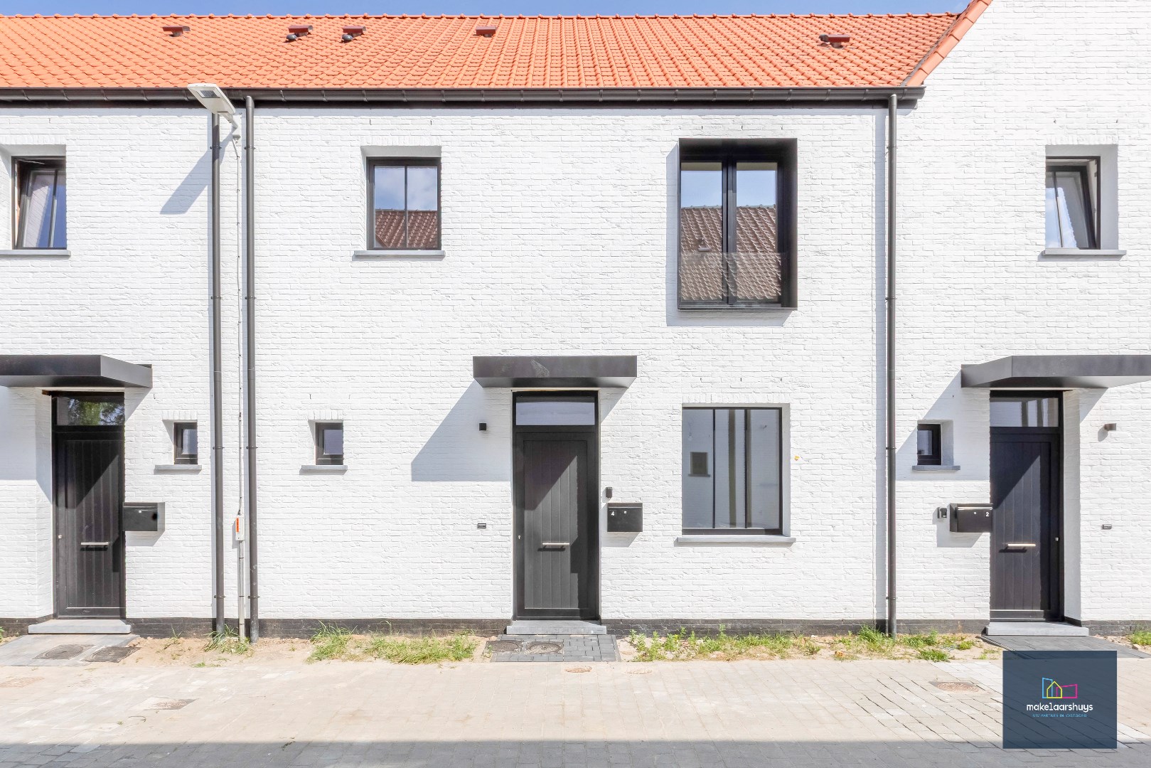 Kwalitatieve Lalys nieuwbouwwoning met tuin en parkeerplaats 