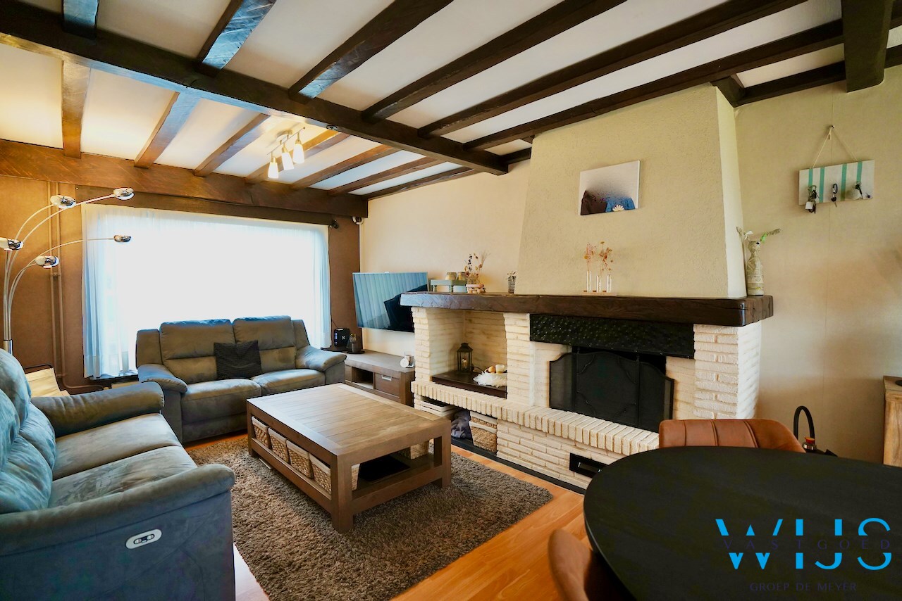 Ruime gezinswoning met 5 slaapkamers te Zelzate! 