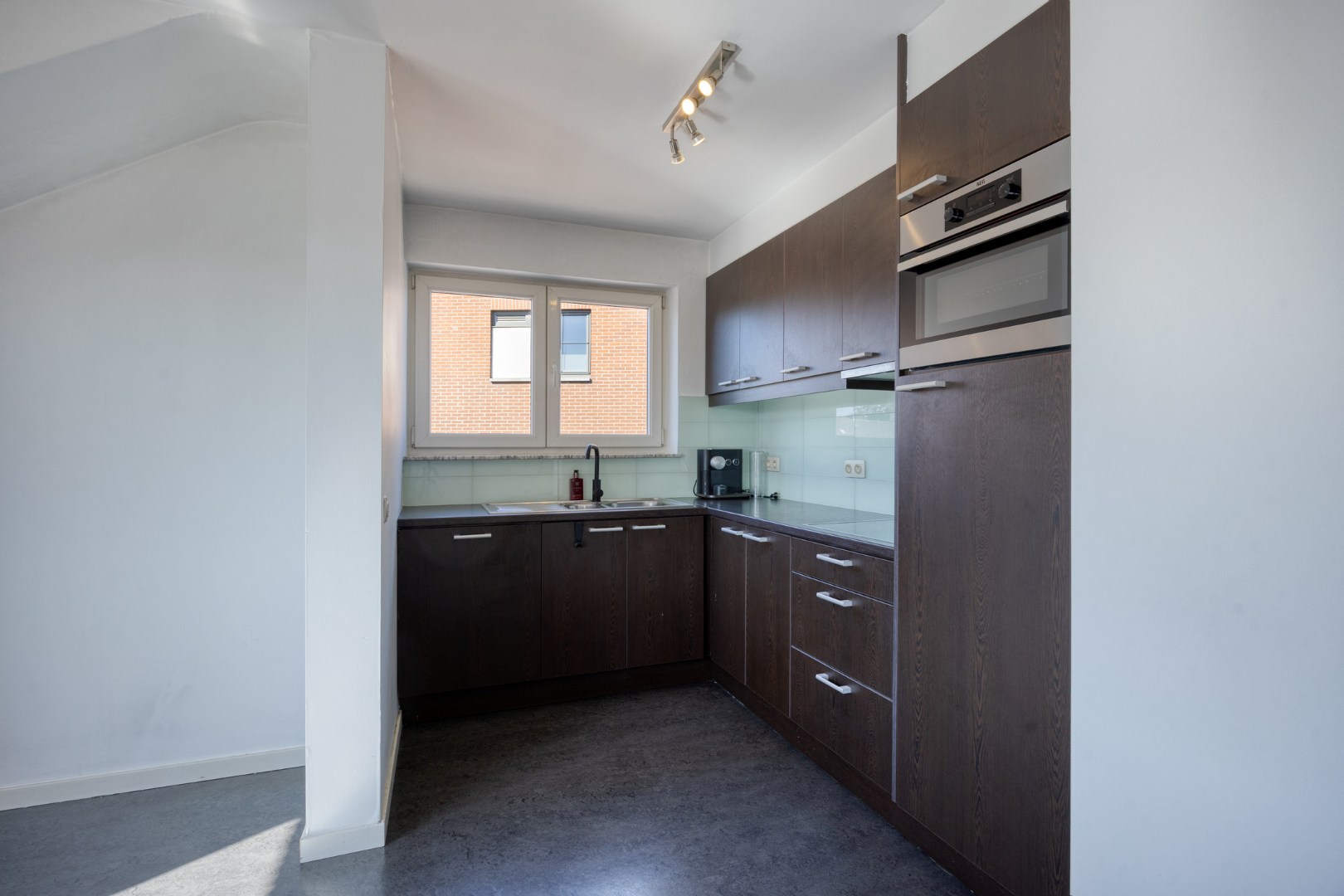 Rustig gelegen appartement met 2 slaapkamers, terras en kelder vlakbij Leuven - EPC 240kWh/m² - bewoonbare oppervlakte 70 m² 