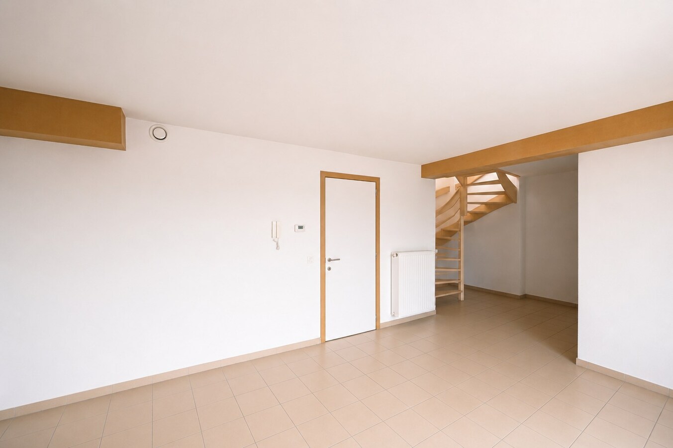 DUPLEX APPARTEMENT MET ZONNETERRASSEN OP TOPLIGGING 
