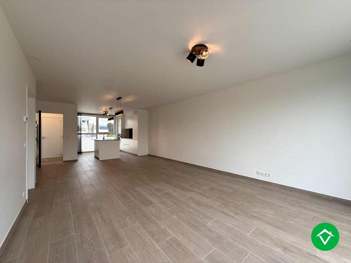 Nieuwbouwwoning met 3 slaapkamers, carport en tuin 