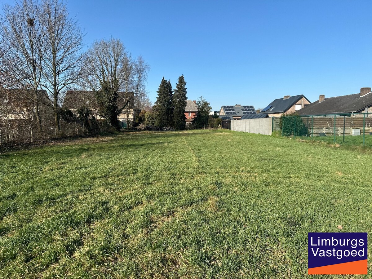 Nieuwbouwwoning, halfopen bebouwing, LOT 1, voor halfopen bebouwing, 4a 89ca, te Houthalen-Helchteren 