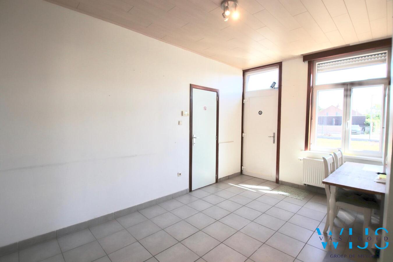 Woonhuis met 1 slaapkamer in het centrum van Ertvelde ! 