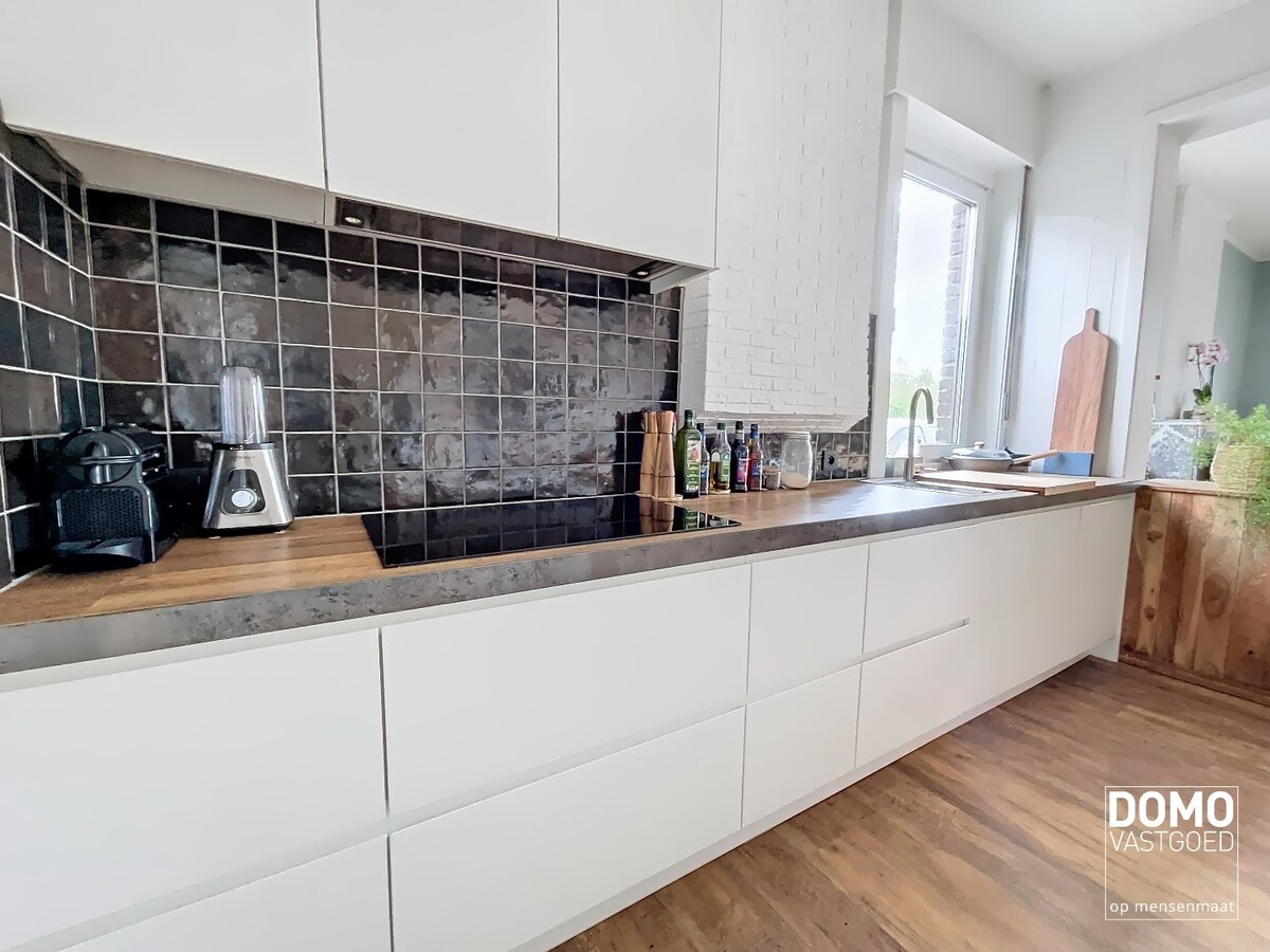 RUIME WONING MET TUIN EN 3 SLAAPKAMERS IN HERK-DE-STAD 