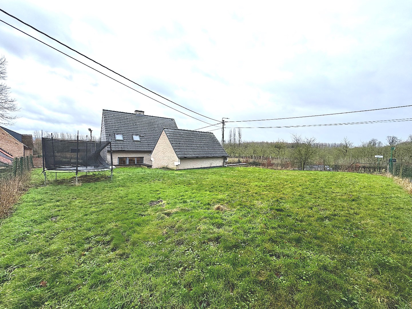 Tiegem - Alleenstaande woning met garage 950 euro 