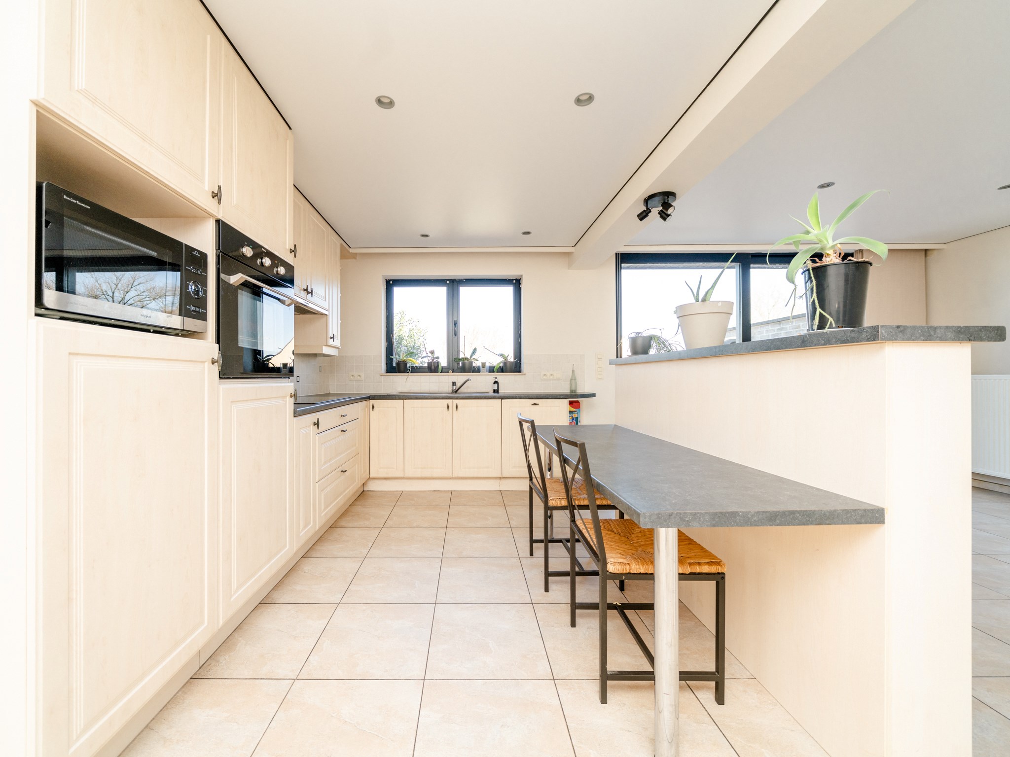 Energiezuinige, recente woning met 3 kamers, garage en tuin 