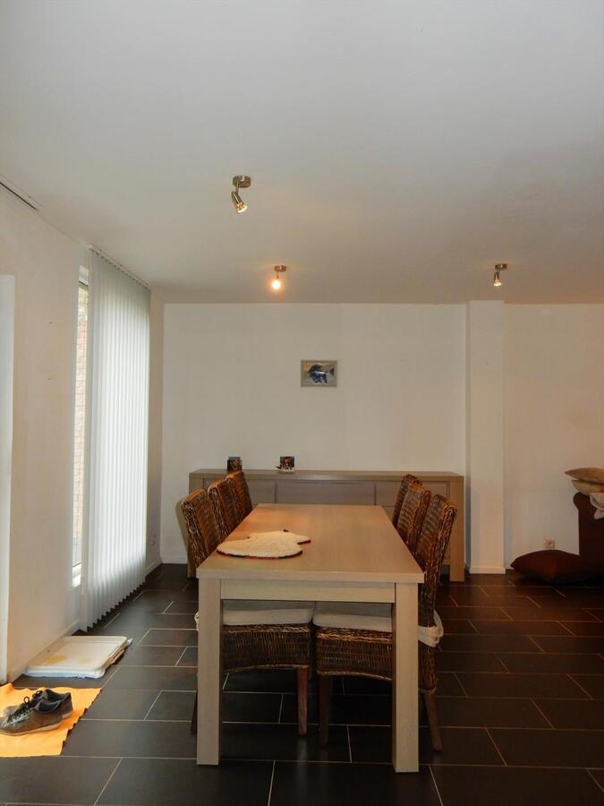 Half-open gerenoveerde woning te Jabbeke 