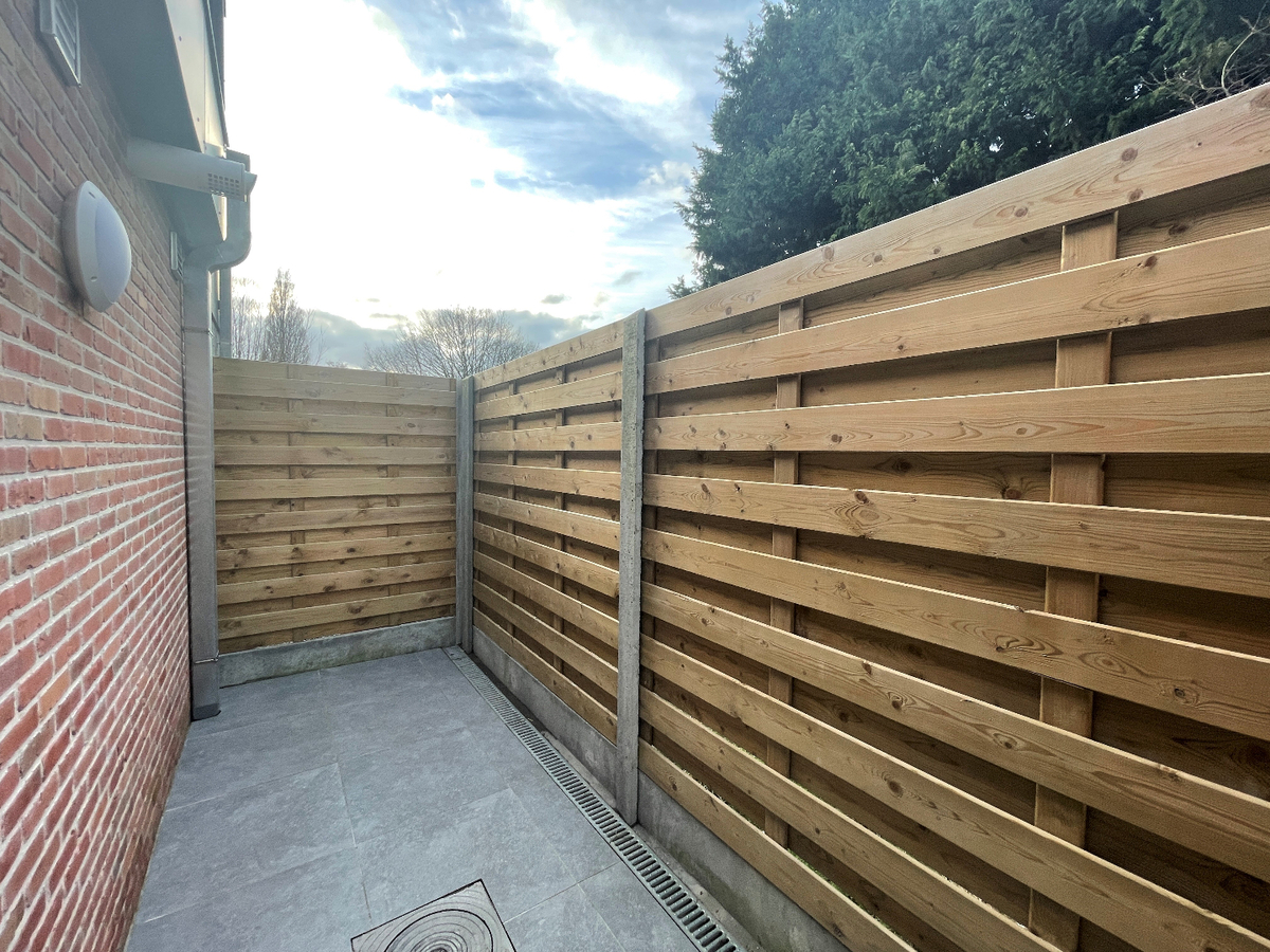 Gerenoveerde rijwoning met 2 slaapkamers te Roeselare 