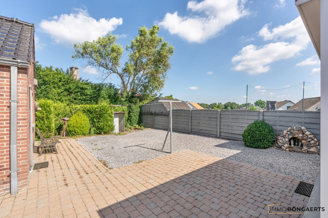 Woning met onderhoudsvriendelijke tuin 