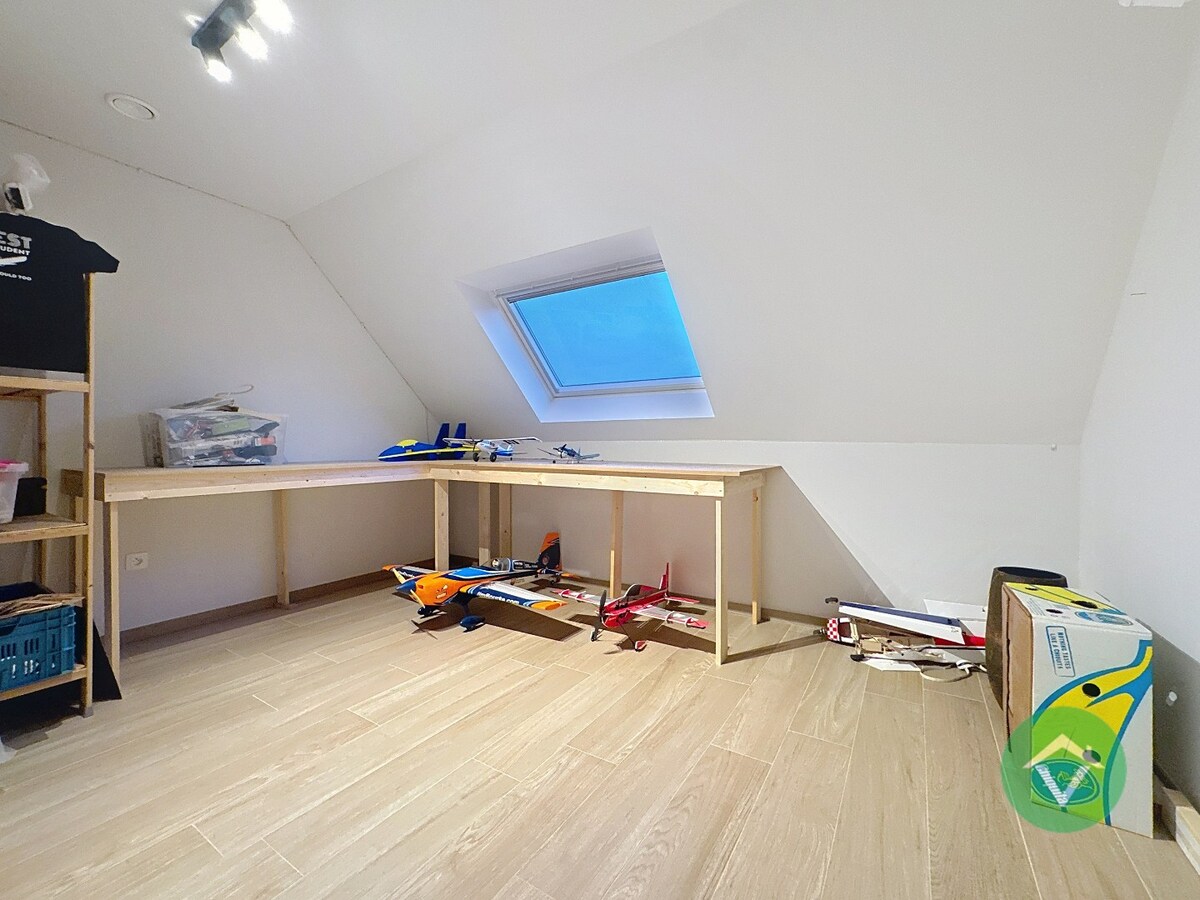 Recent halfopen nieuwbouwwoning te Koekelare. 